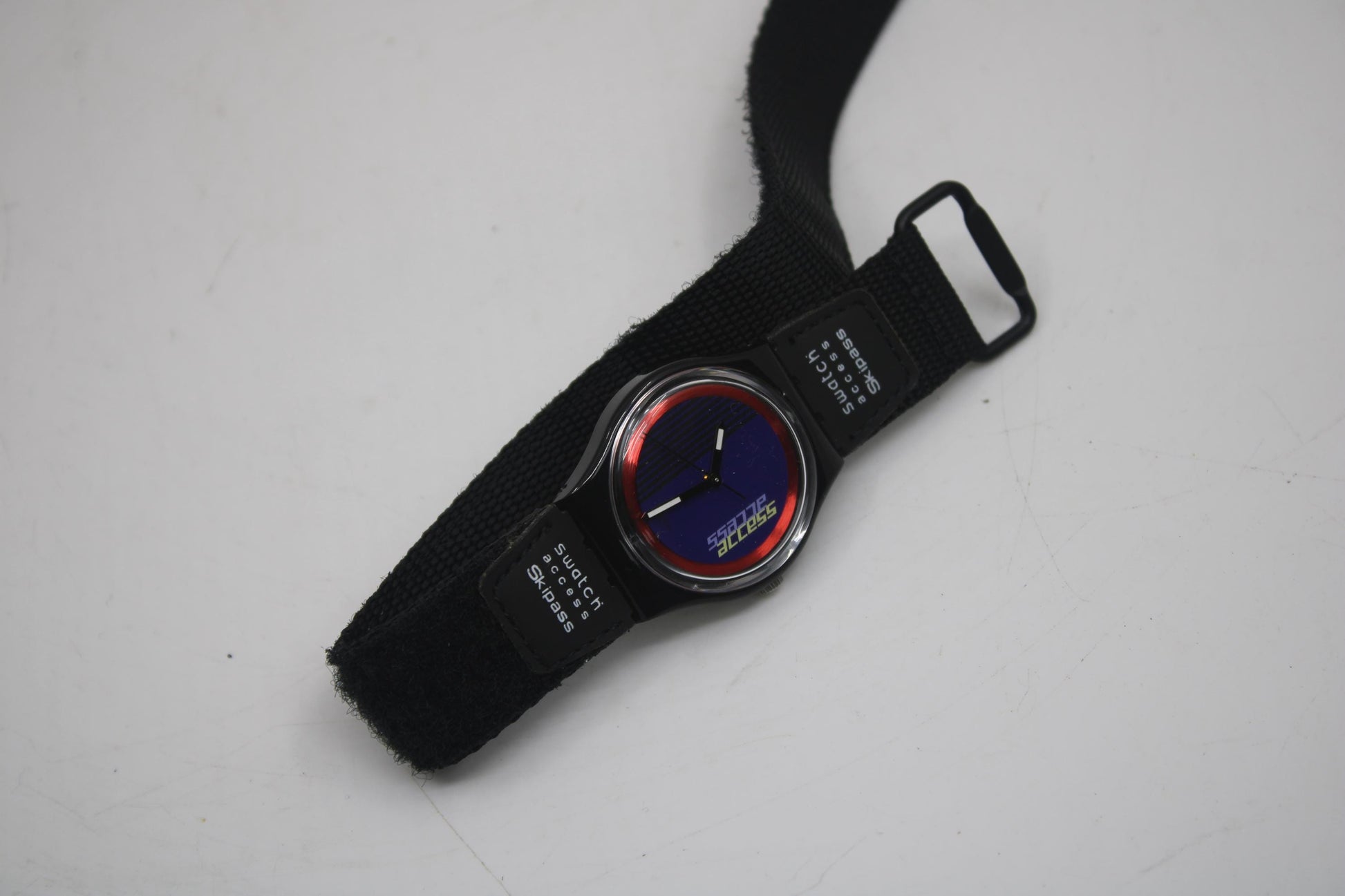 Vintage Gents Access Swatch 'Double Loop' SKB100, New Old Stock, Never Worn, Working 100%, Original Hook & Loop strap