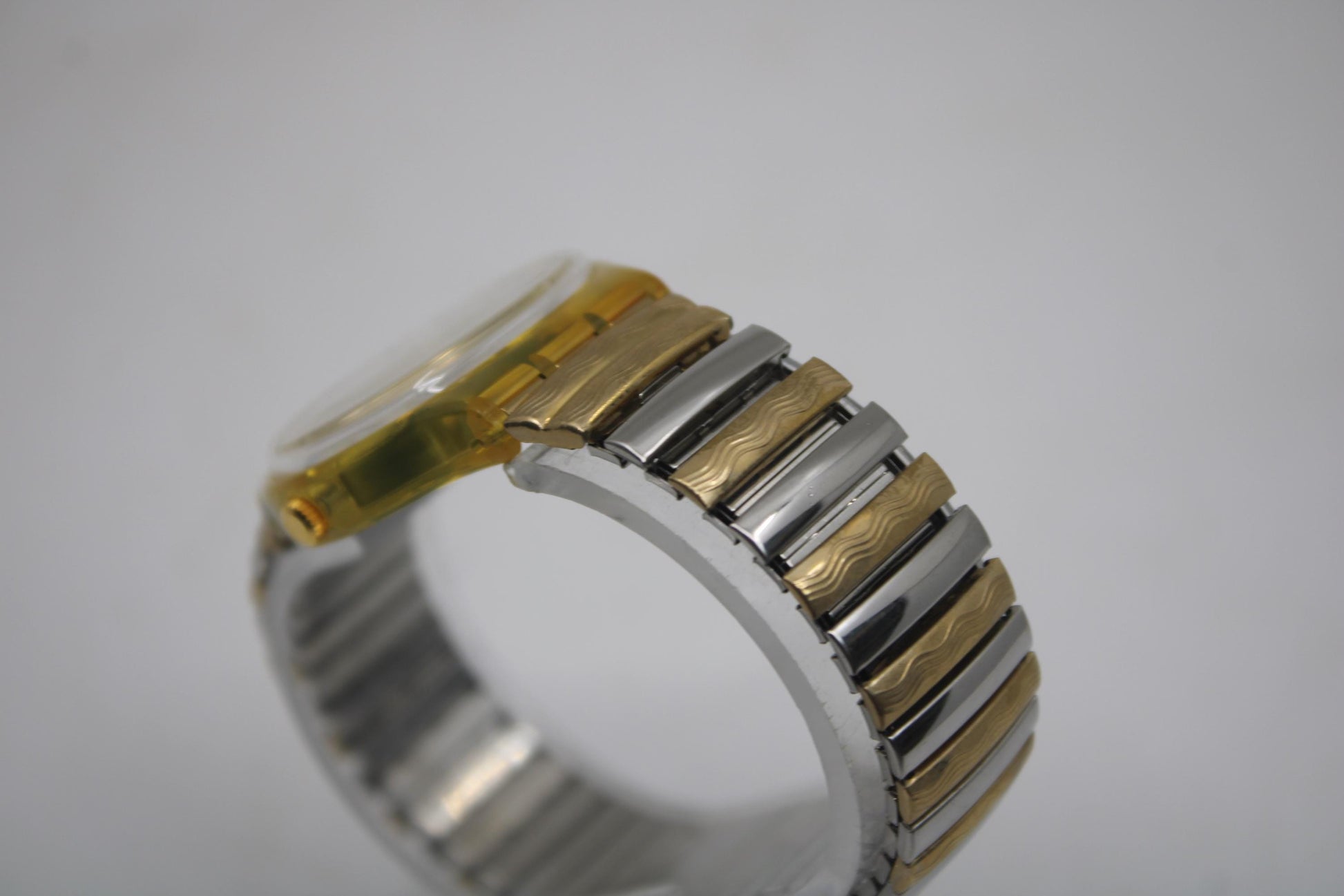 Vintage Gents Swatch 'White Onyx' GK160/161, New Old Stock, Never Worn, working 100% with the original strap