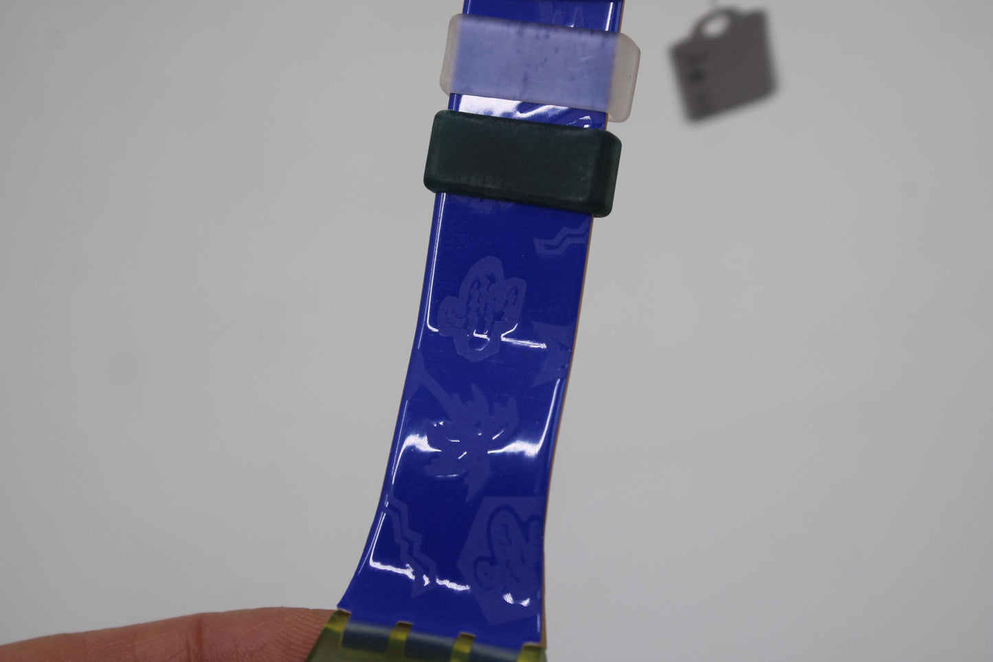 1992, Vintage Gents Swatch, 'Frische Fische' GG116, NEW old STOCK, working 100%, CRACKED strap