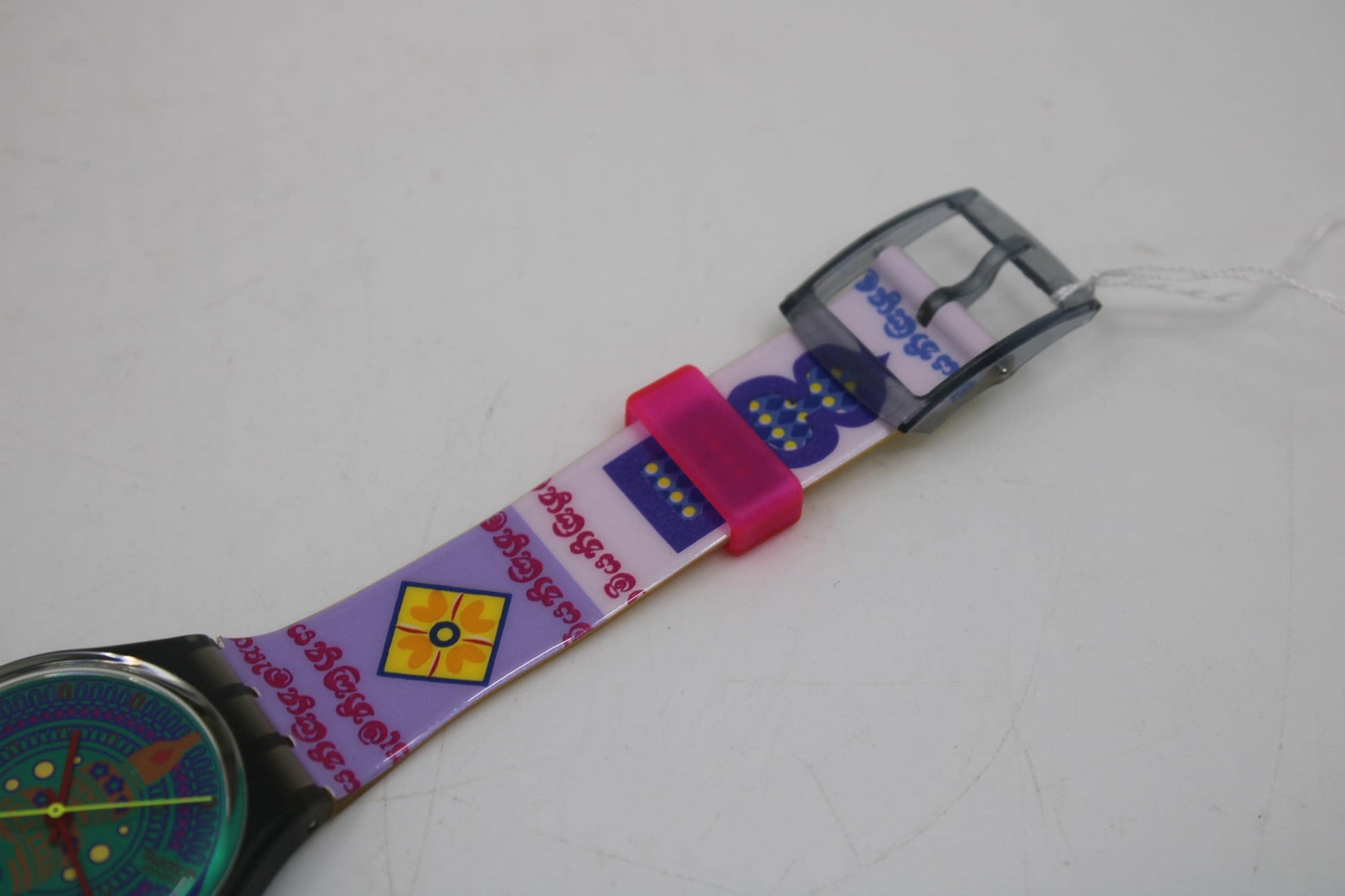 1993, Vintage Gents Swatch 'Sari', GM111, NO box, New Old Stock, Never Worn, working 100%, original CRACKED strap