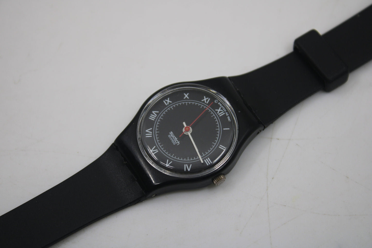 1987, Vintage ladies Swatch, 'Trevi' LB117, Very Nice Condition, Working 100%, Brand New strap