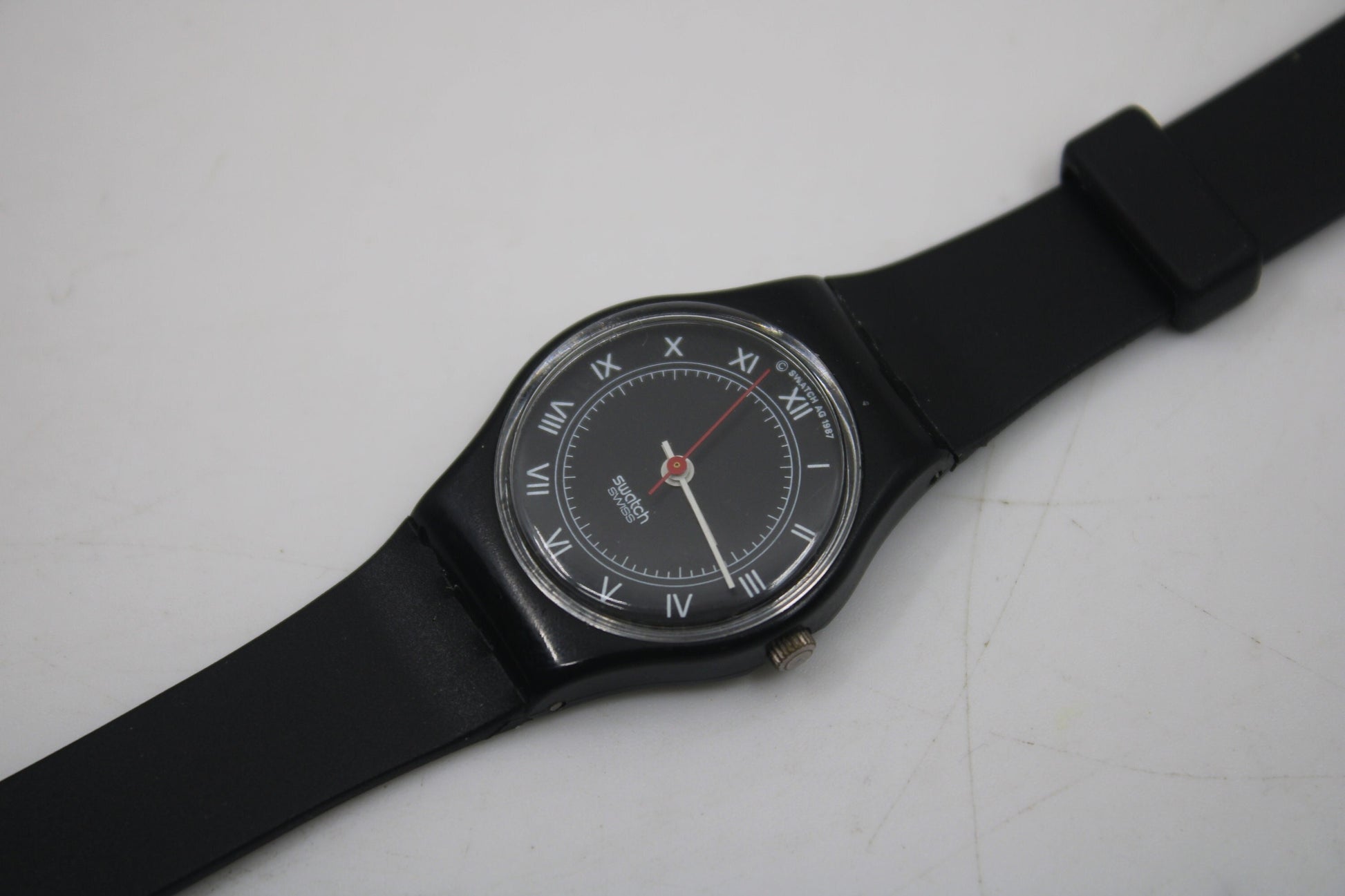 1987, Vintage ladies Swatch, 'Trevi' LB117, Very Nice Condition, Working 100%, Brand New strap