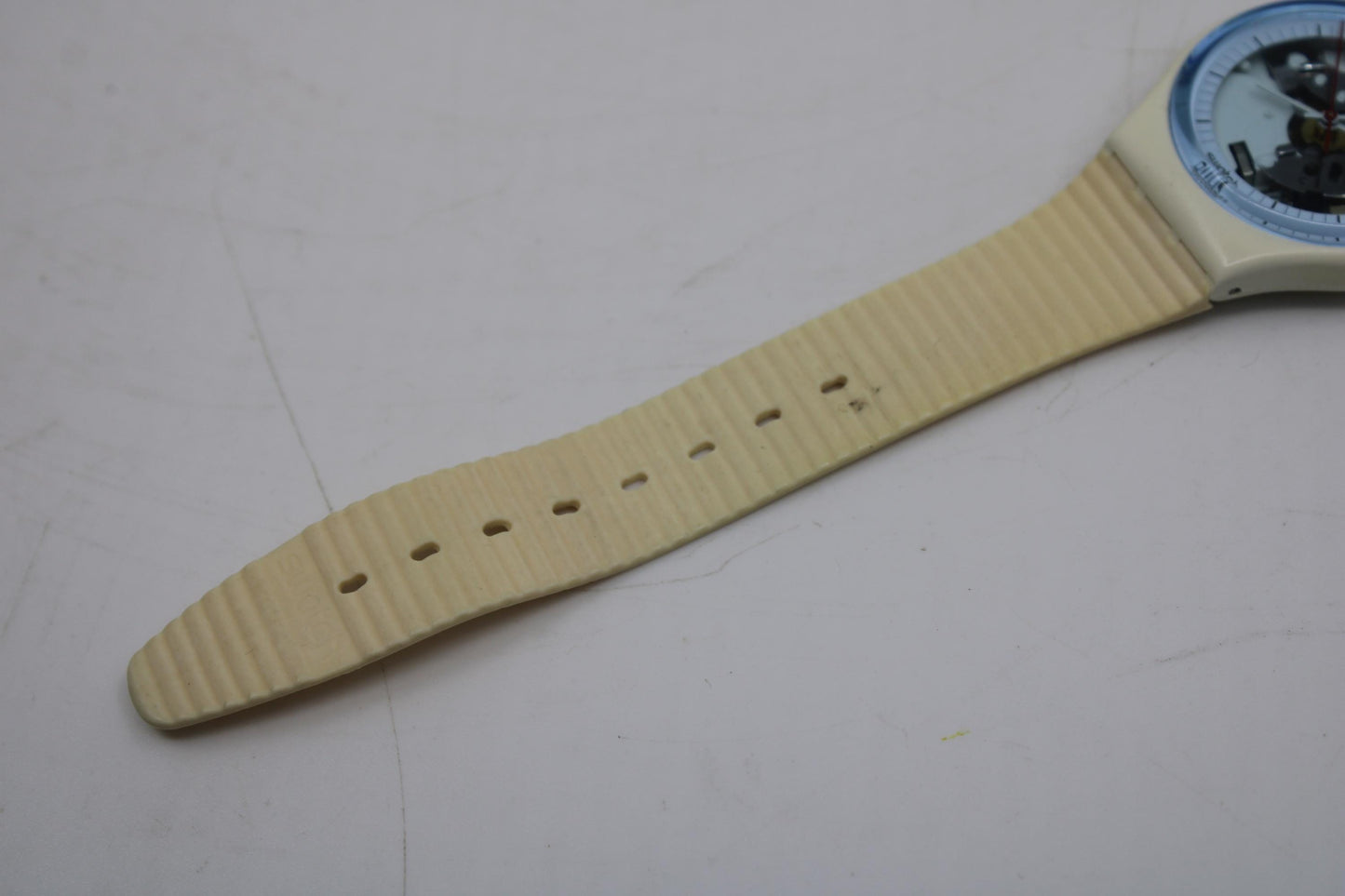 Vintage Gents Swatch, 'White Knight' GW110, Perfect Mint Condition, working 100%, Original Strap
