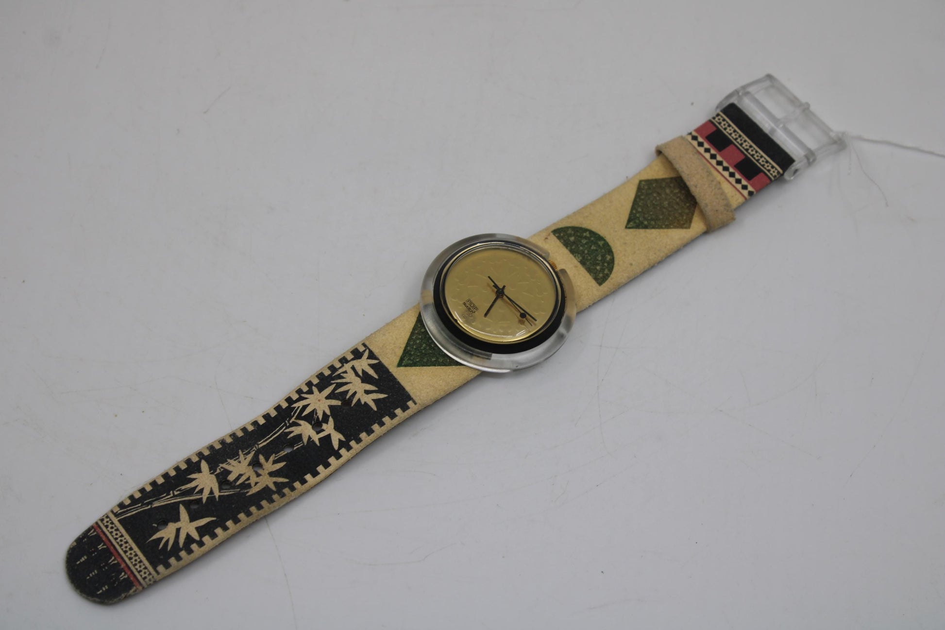 Vintage 1996 PMB104 Pop Swatch, Kishoo, NO box, 100% Working, Beige Strap, Golden Faceplate, near mint condition