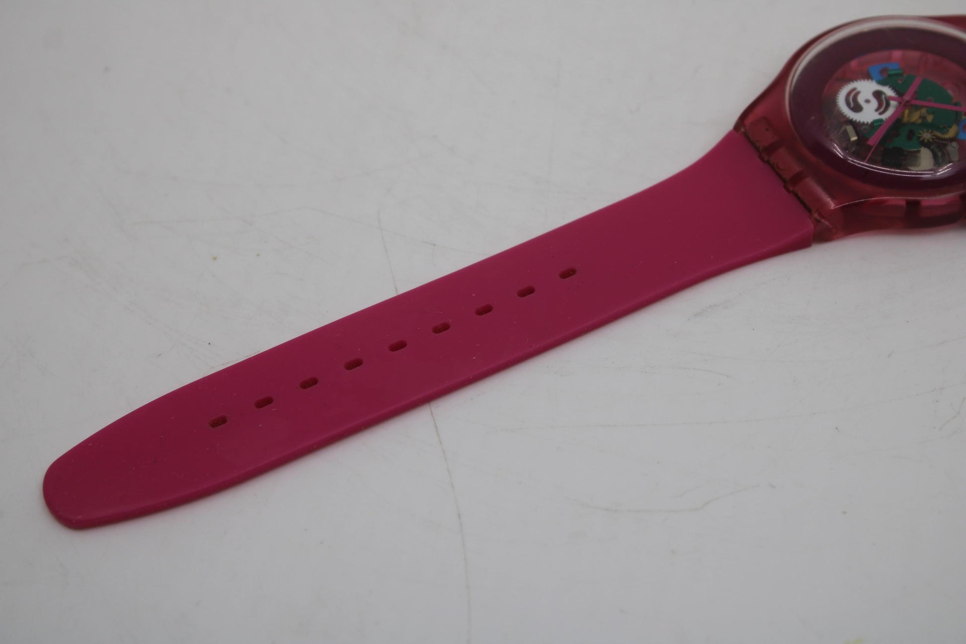 Vintage New Gents Swatch 'Pink Lacquered' SUOP100, in nice, used condition, working 100% with the original strap
