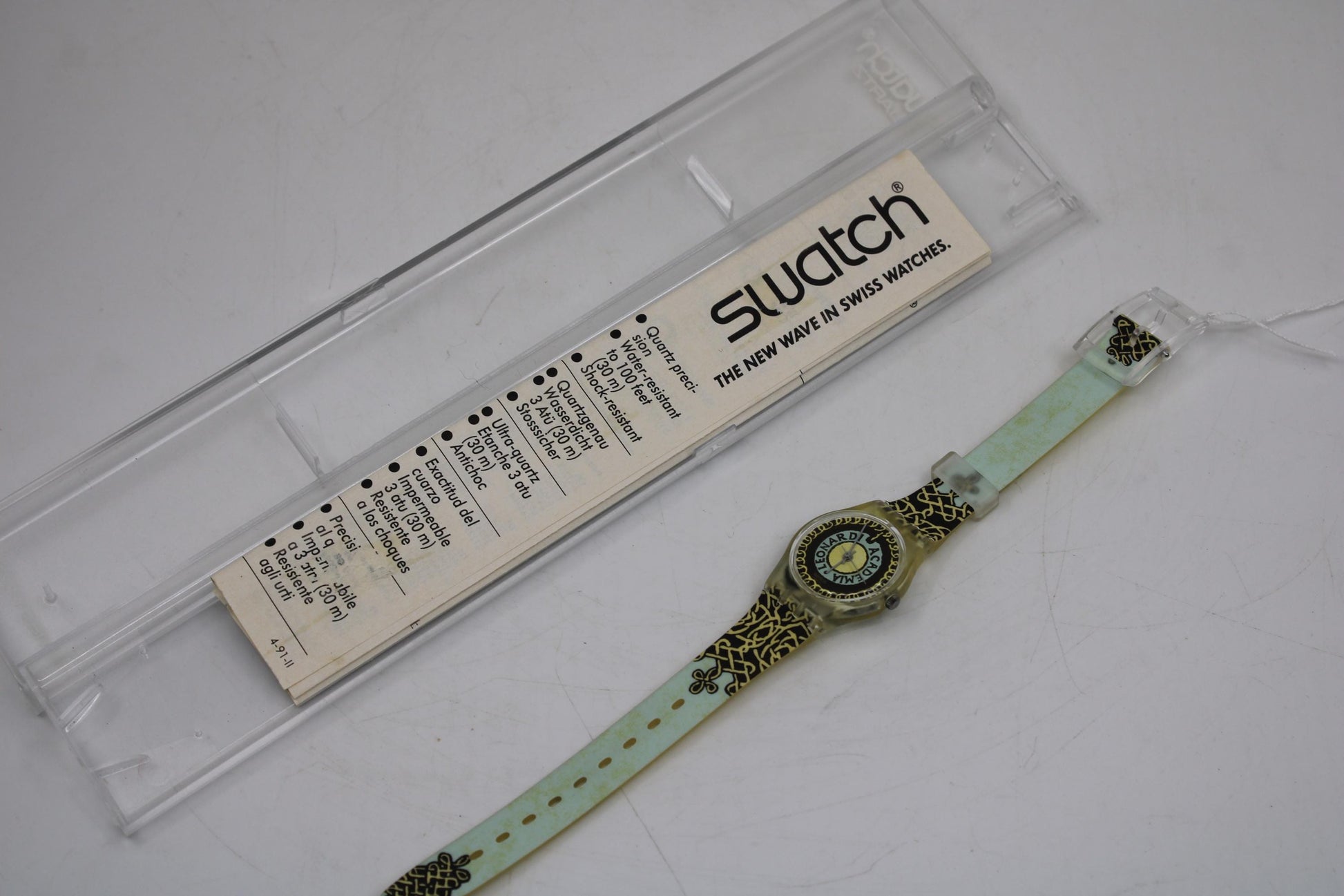 1991 'Vinci's Twist' Vintage ladies Swatch, LK124, NO box, working 100%, New Old Stock, Unused Condition, CRACKED Strap
