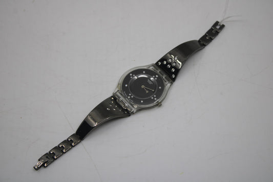 Vintage Skin Swatch 'Desirous' SFK233G, NO box, WATCH is working 100%, strap is original