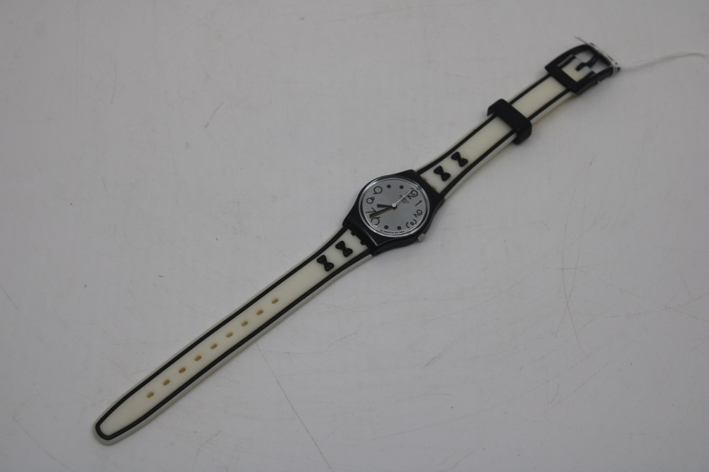 Vintage ladies Swatch, 'Collar Girl' LB169, NO box, Near Mint Condition, working 100%