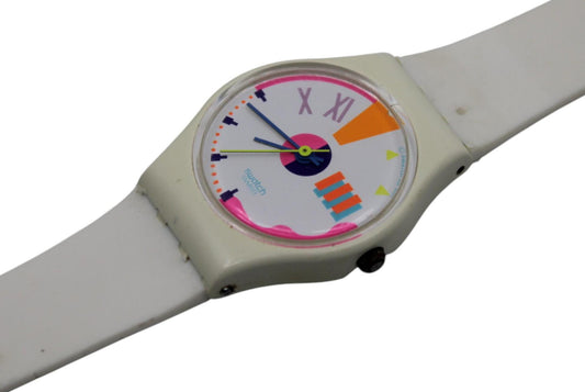 This Ladies Swatch is from 1990, it is called the port-o-call, model LW127