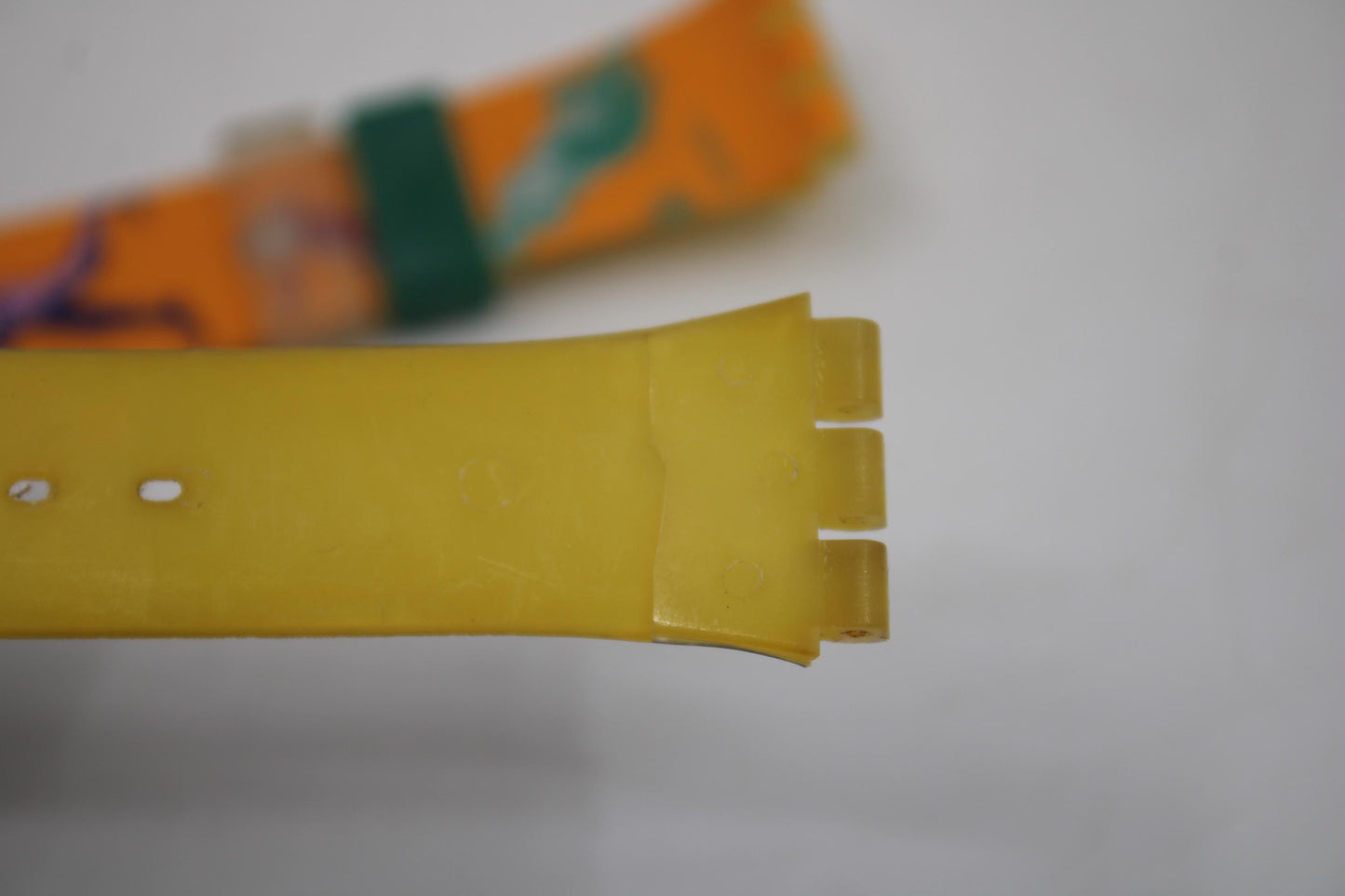 Vintage Swatch Strap, 1992 'Curling', GG117, 17mm, Gents, New Old Stock, CRACKED