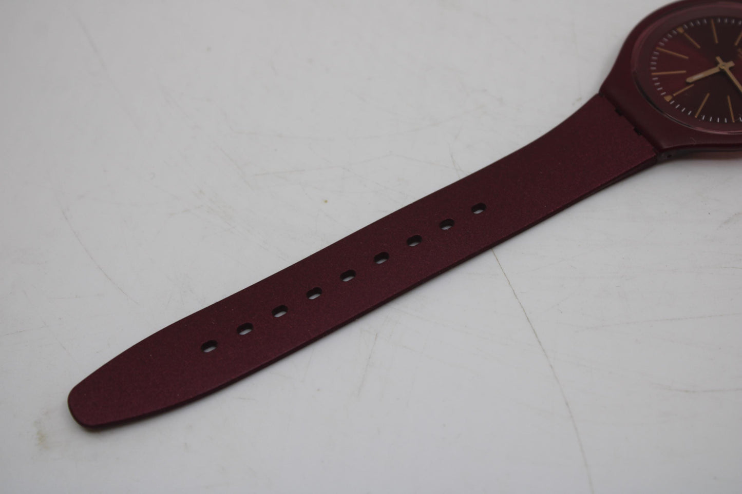 Skin Big Swatch 'Skinavola' SVUR102, NO box, New Old Stock, Never Used or Worn, Watch is working 100%, strap is original