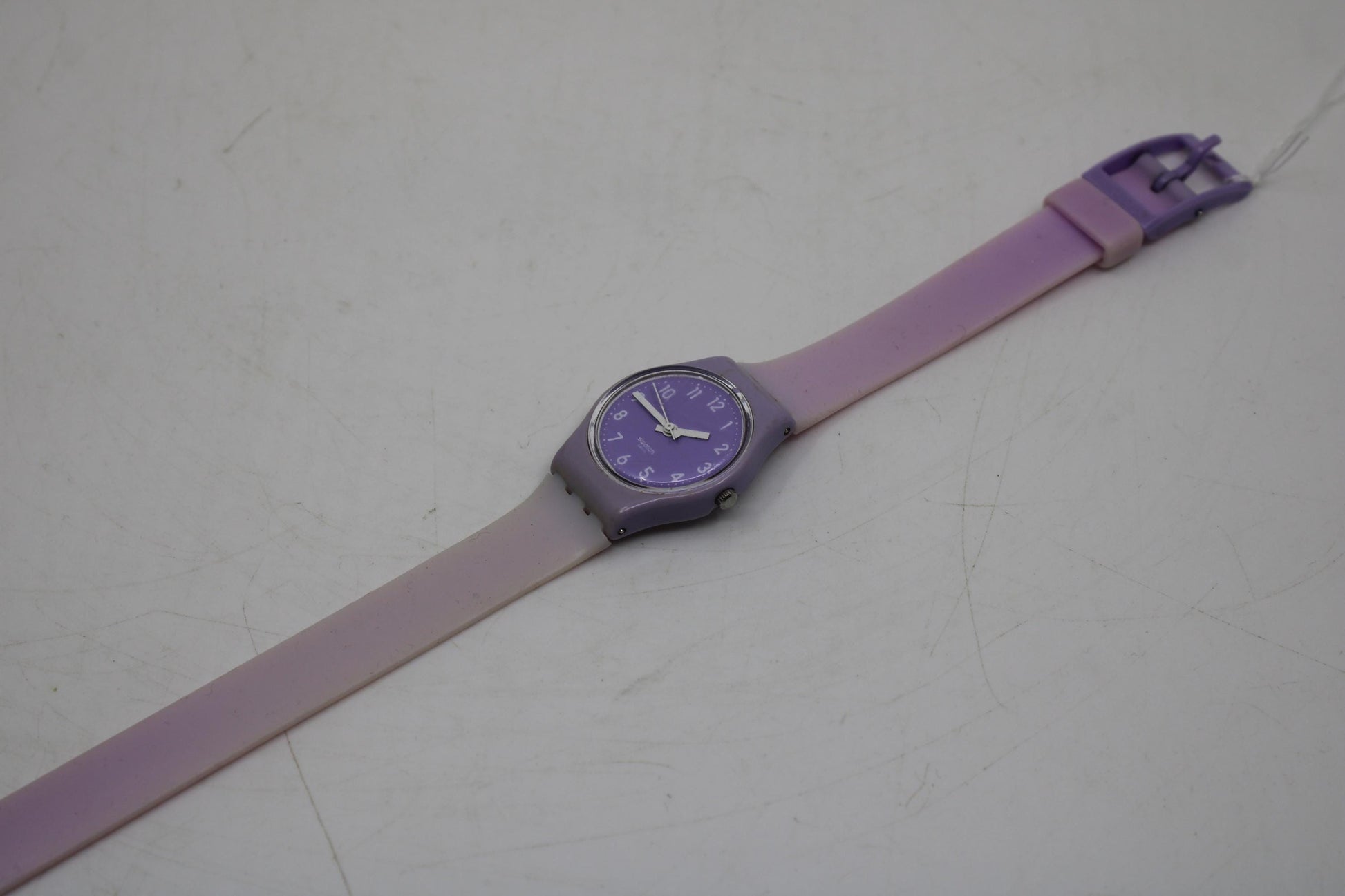 Berry Sorbet Vintage ladies Swatch, LV114, NO box, working 100%, original long strap