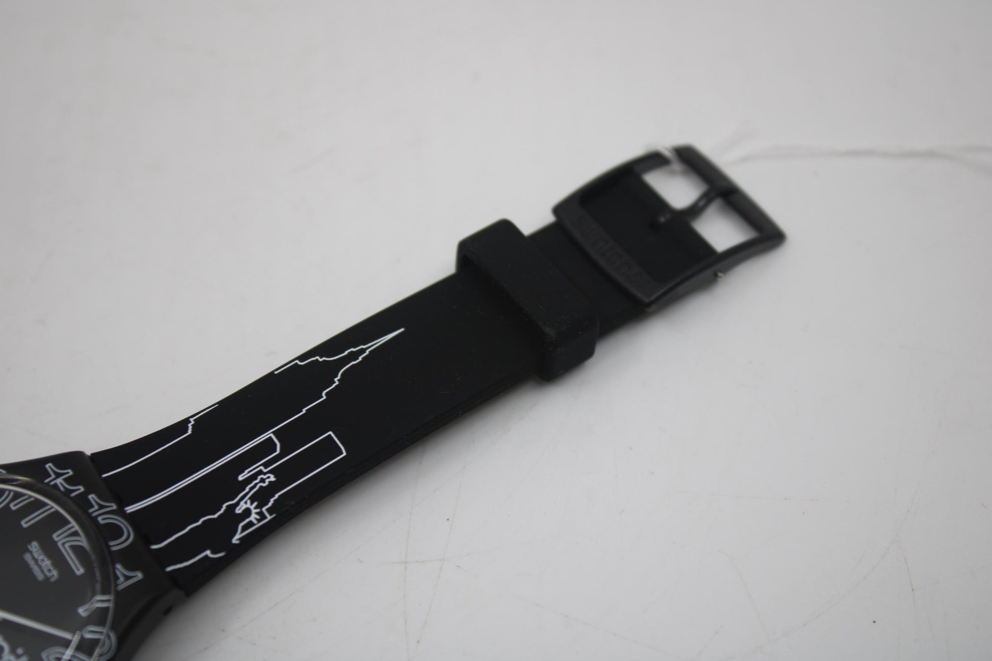 Rare NY New York Swatch special 'lines in the sky' GZ209, mint condition with original strap and battery