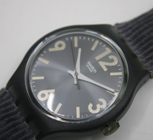 2003 Vintage Gents X-Large Swatch, 'Just Enough', SUDM101, NEW and UNWORN, working 100% nice vintage Swatch watch, Crown is DAMAGED