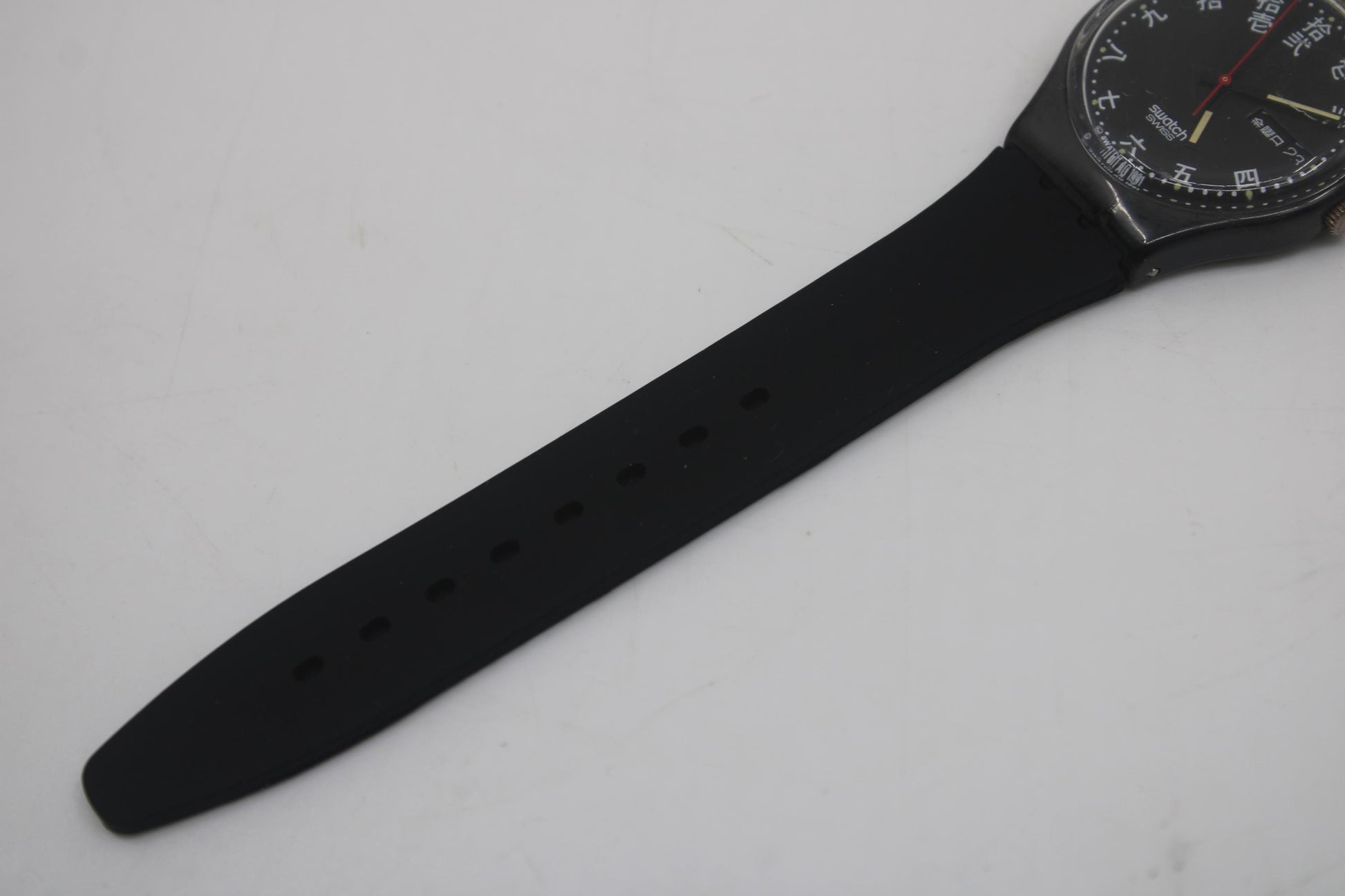 1991 Vintage Gents Swatch 'Genji' GB723, it is in a used condition, clock working fine with brandnew strap