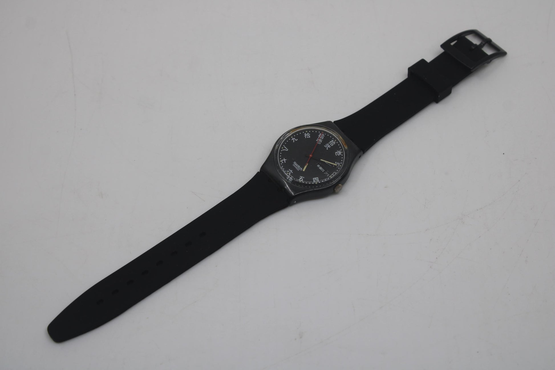 1991 Vintage Gents Swatch 'Genji' GB723, it is in a used condition, clock working fine with brandnew strap