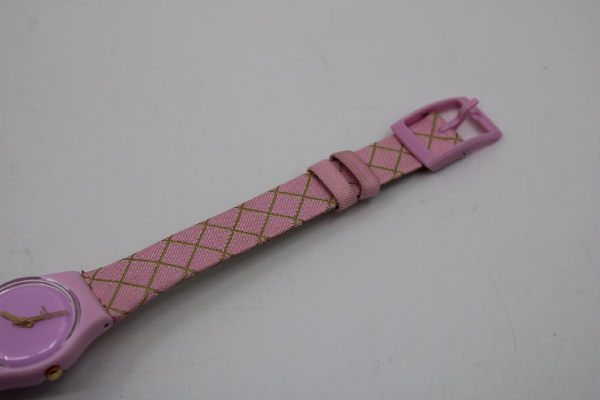 Vintage 25mm ladies Swatch, LP133, 'Waffel' NO box, MINT condition, original long, double wrap strap