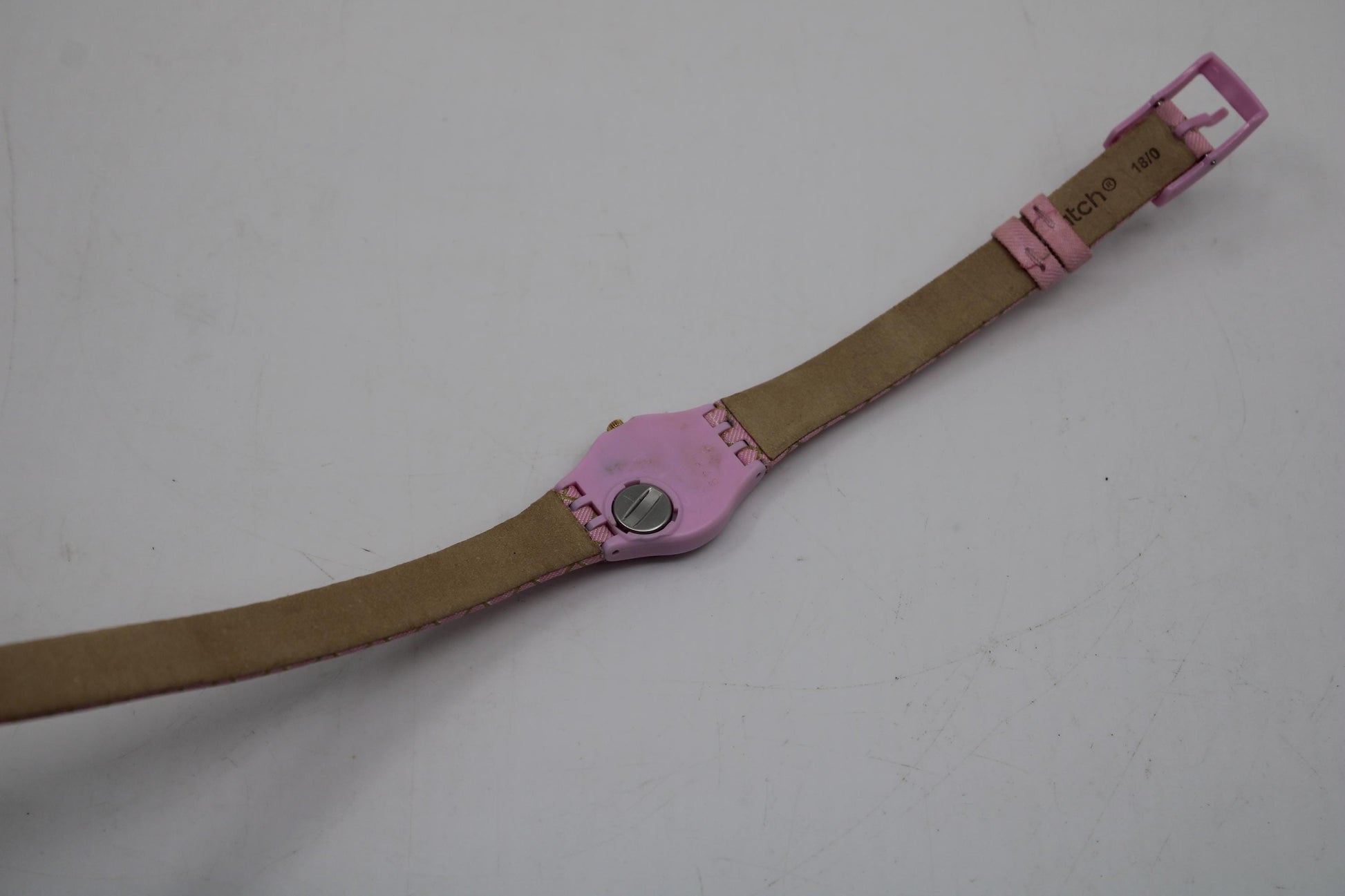 Vintage 25mm ladies Swatch, LP133, 'Waffel' NO box, MINT condition, original long, double wrap strap