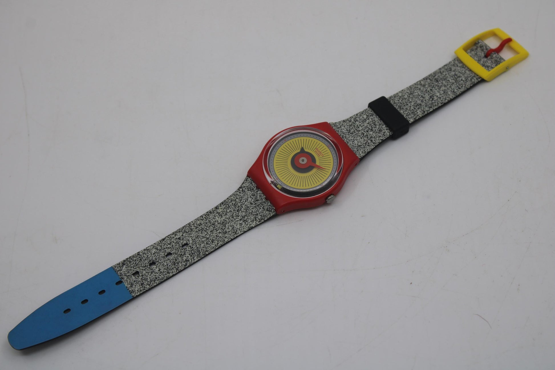 Gents Swatch 'Radio Button', GR153, working fine nice vintage Swatch in a Near Mint condition, original strap