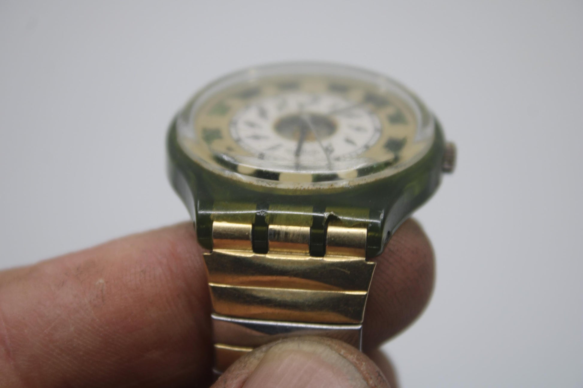 Vintage Gents Swatch, 'Green Shine', GG131, In Used Condition, Working fine, NO Box