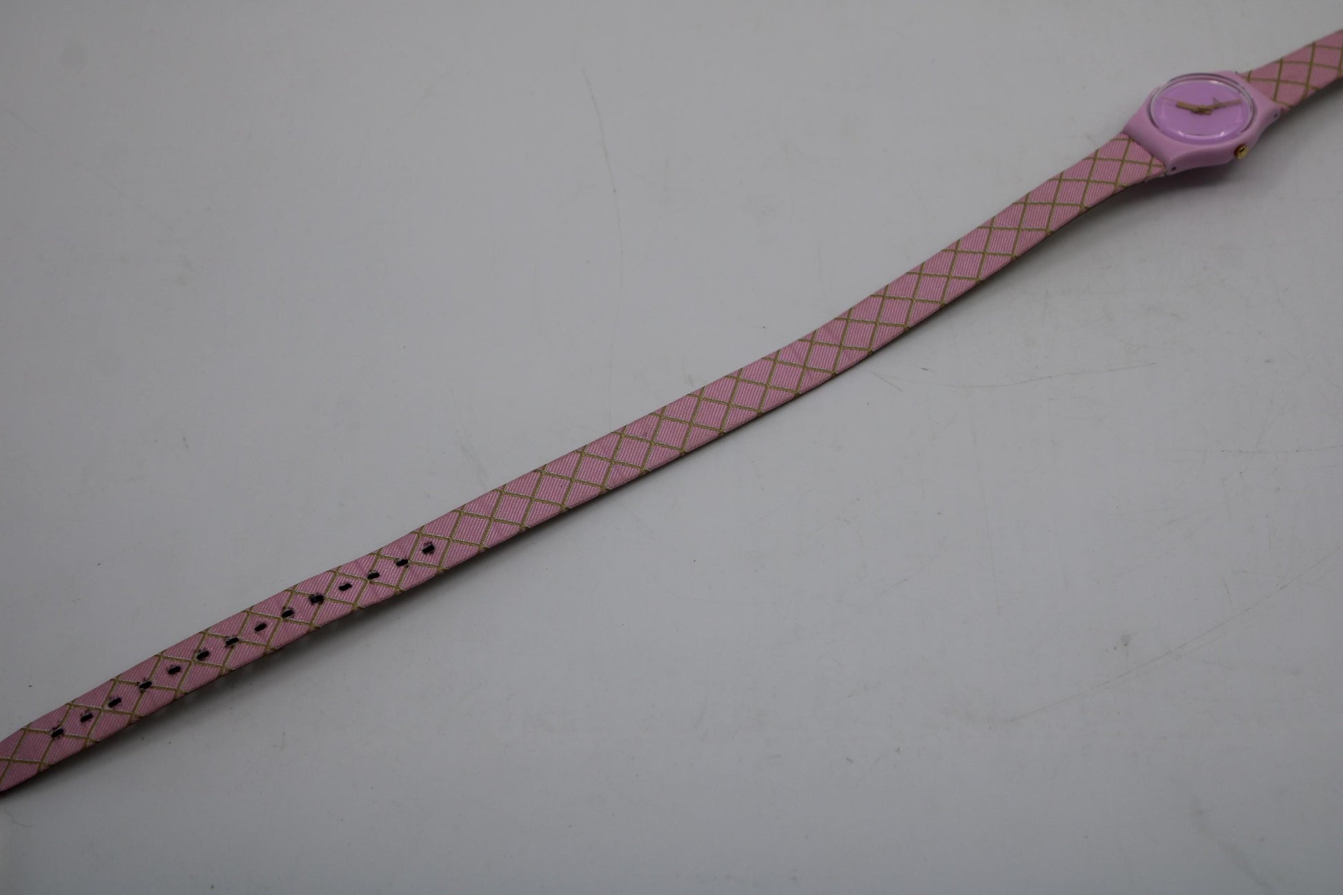 Vintage 25mm ladies Swatch, LP133, 'Waffel' NO box, MINT condition, original long, double wrap strap