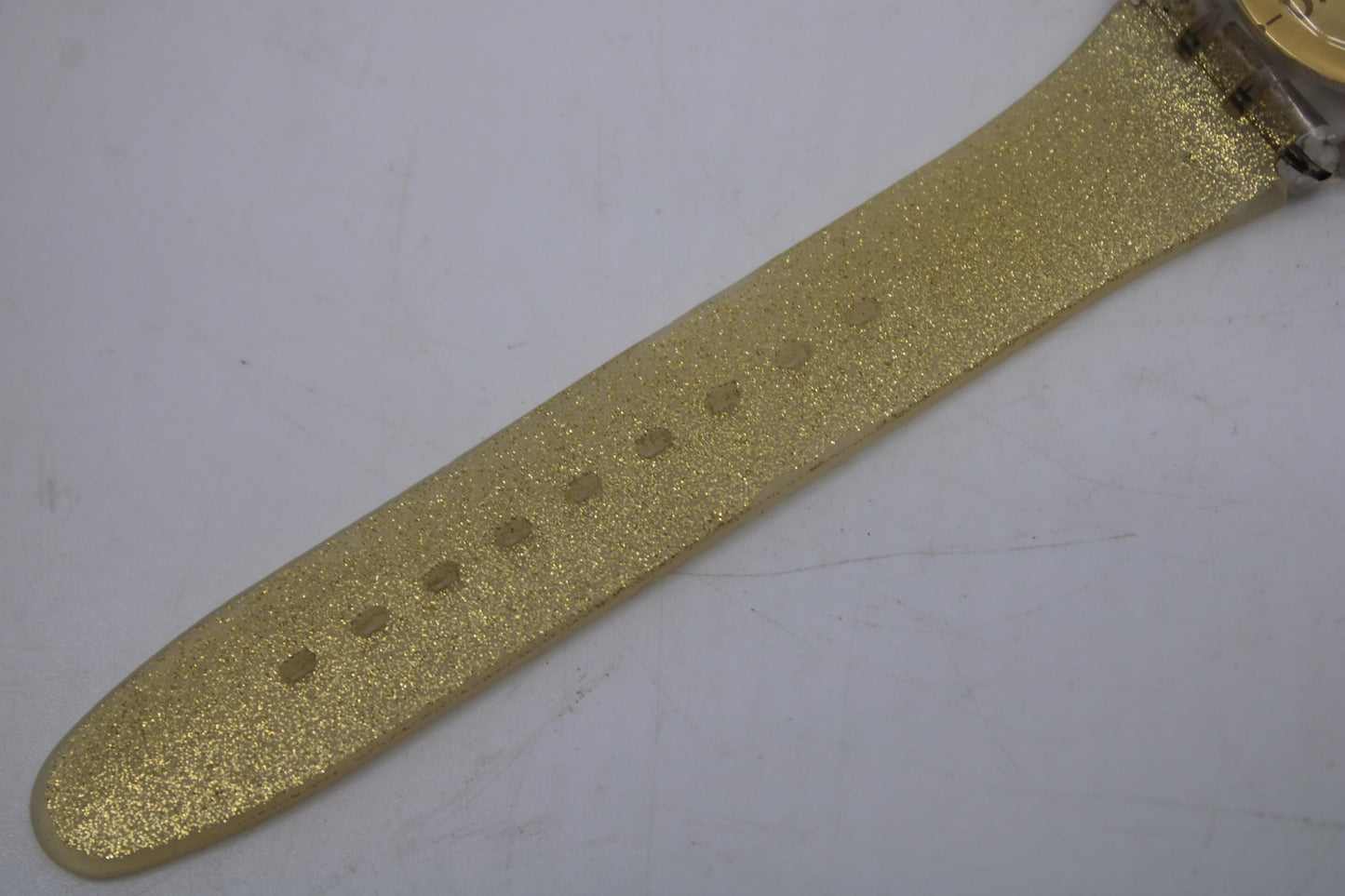 New Gents Swatch 'Golden Sparkle' SUON101, in used condition, working fine with the original strap