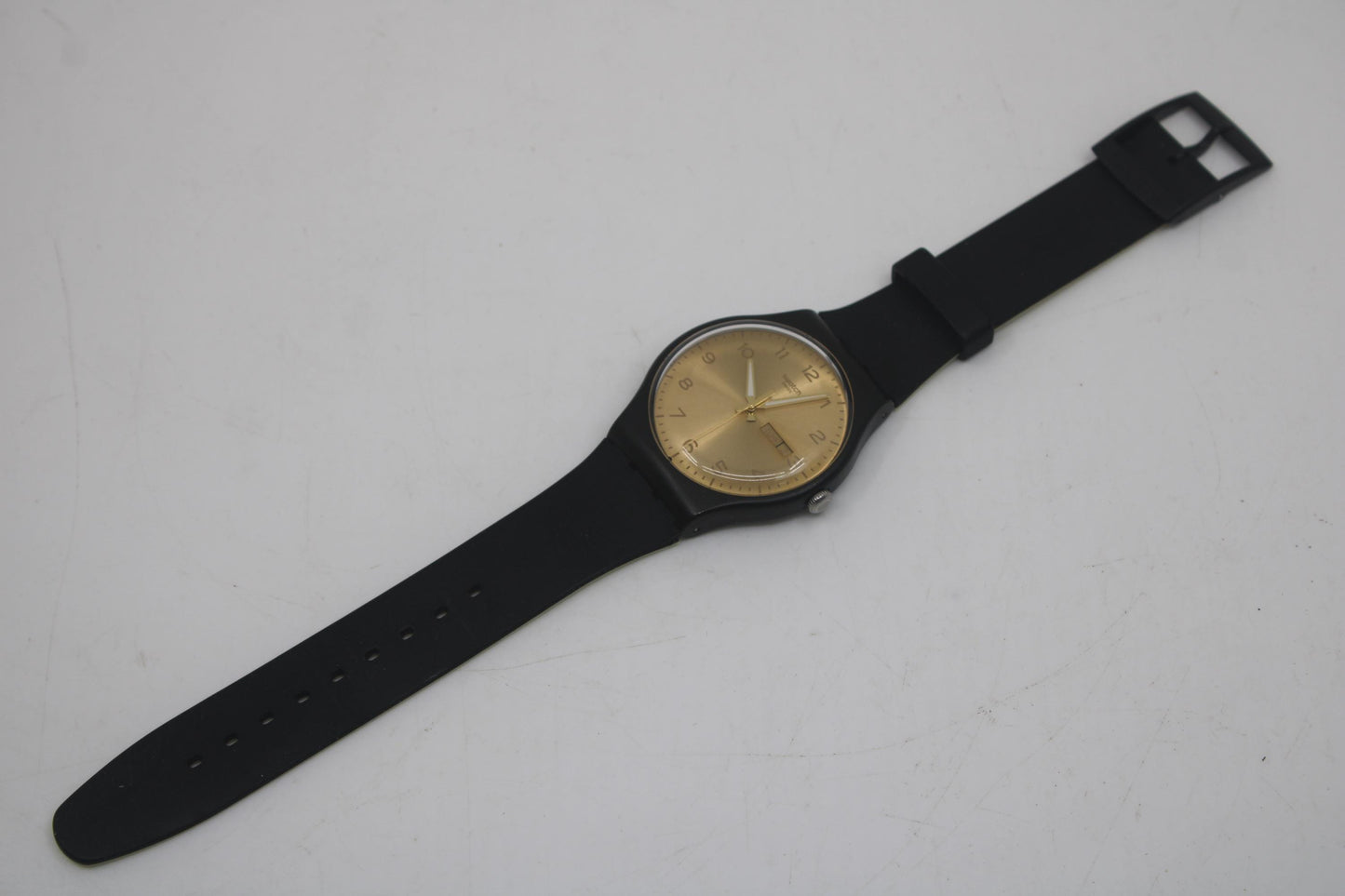 Swatch Watch New Gent 'Golden Friend' SUOB716, Working fine, Very nice Condition