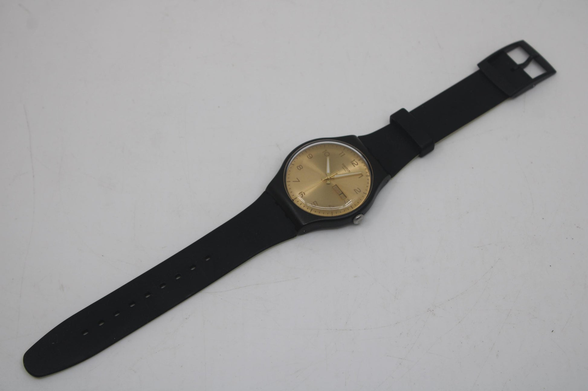 Swatch Watch New Gent 'Golden Friend' SUOB716, Working fine, Very nice Condition