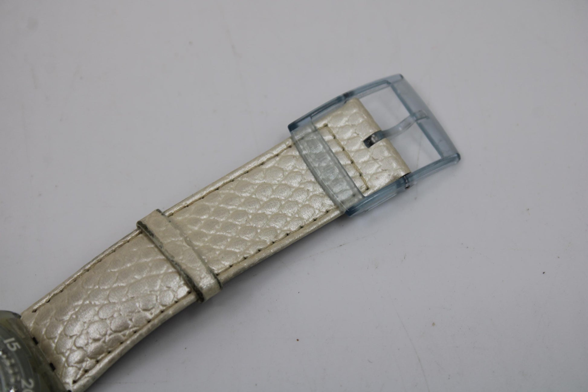 1994, Vintage Swatch Scuba 'Pearl Shell' SDK118, NO box, in Good, Working Condition, White Leather Strap