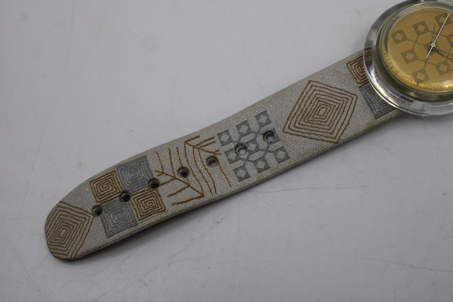 Vintage PMK127 Pop Swatch, 'Cremy Gold', Working fine, MINT Condition