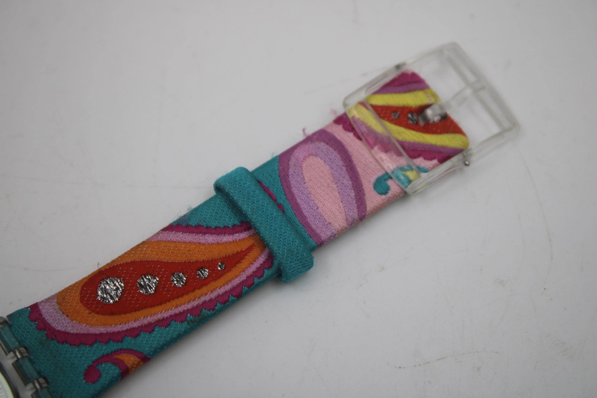 Vintage Skin Swatch 'Sundari' SFK174, NO box, very good, used condition, Watch is working fine, strap is original