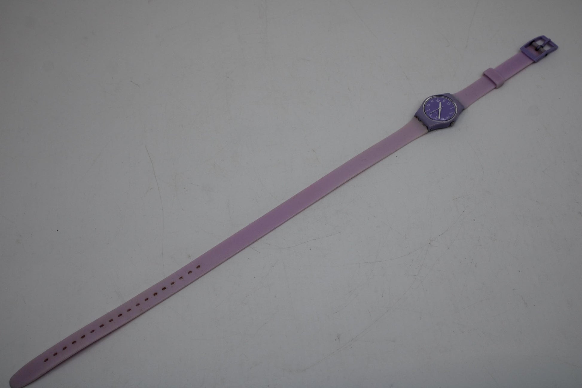 Berry Sorbet Vintage ladies Swatch, LV114, NO box, working 100%, original long strap
