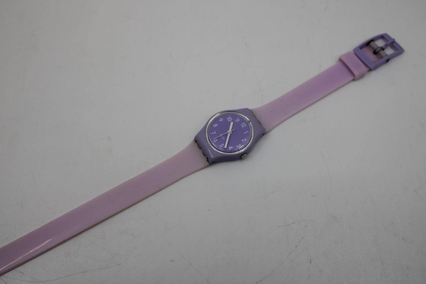 Berry Sorbet Vintage ladies Swatch, LV114, NO box, working 100%, original long strap