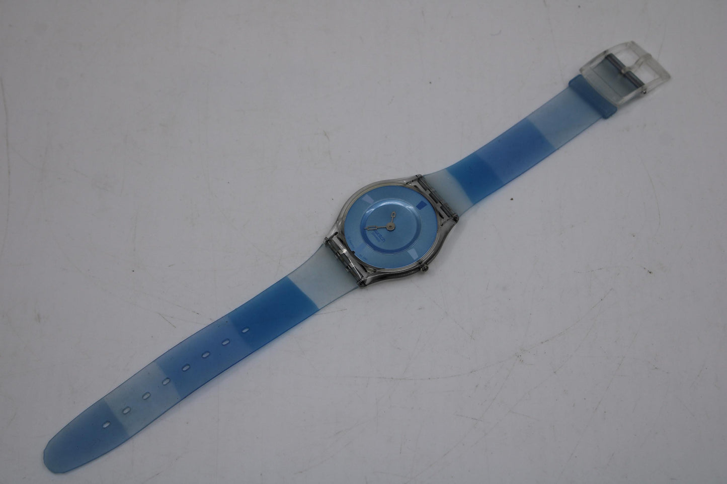Vintage Skin Swatch 'Bludablu' SFK170, NO box, good, used condition, Watch is working fine, strap is original