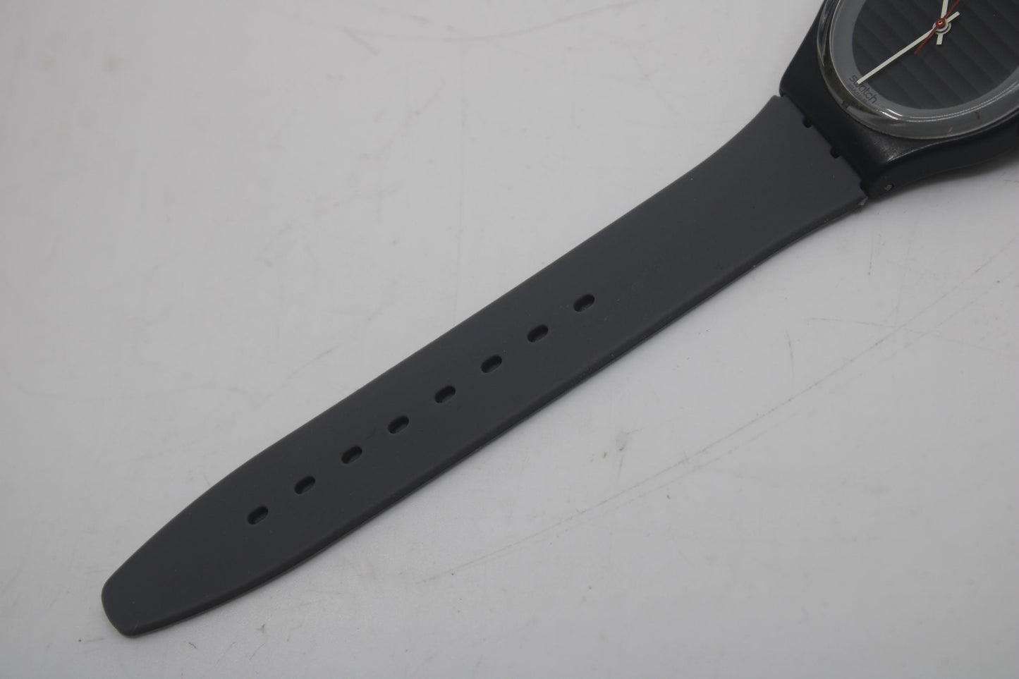 Swatch 34mm Gents, Silver Circle, GA105, VERY good condition, working