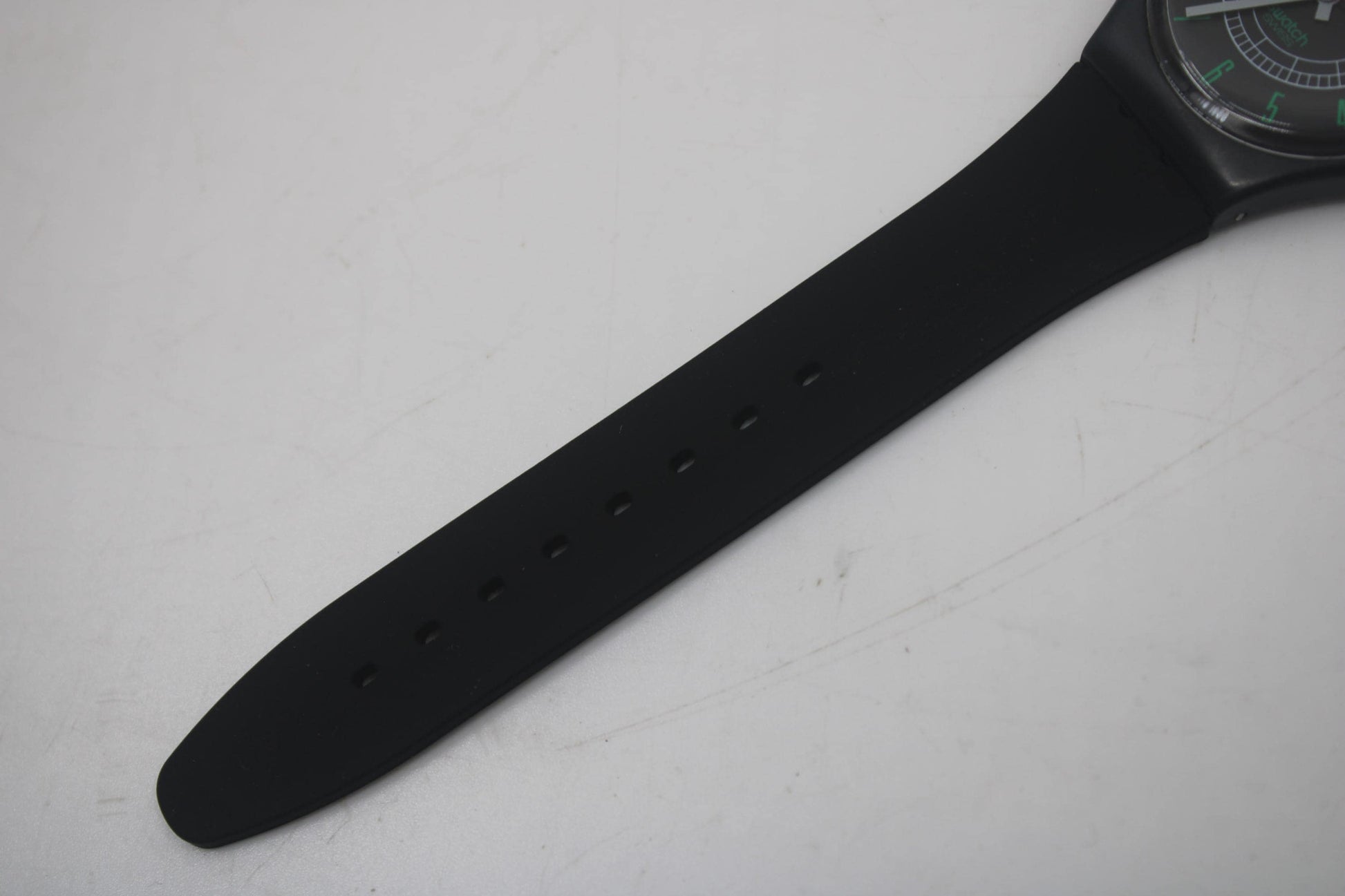 1986 Swatch 34mm Gents 'Ritz' GA400, working fine, NEAR MINT condition, brandnew strap