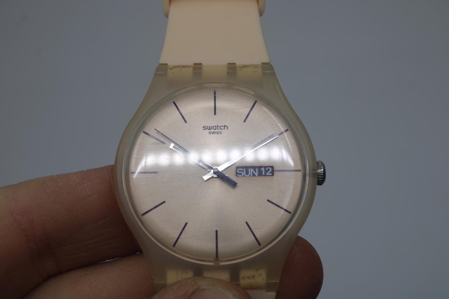 New Gents Swatch 'Rose Rebel' SUOT700, in used condition, working fine with the original strap