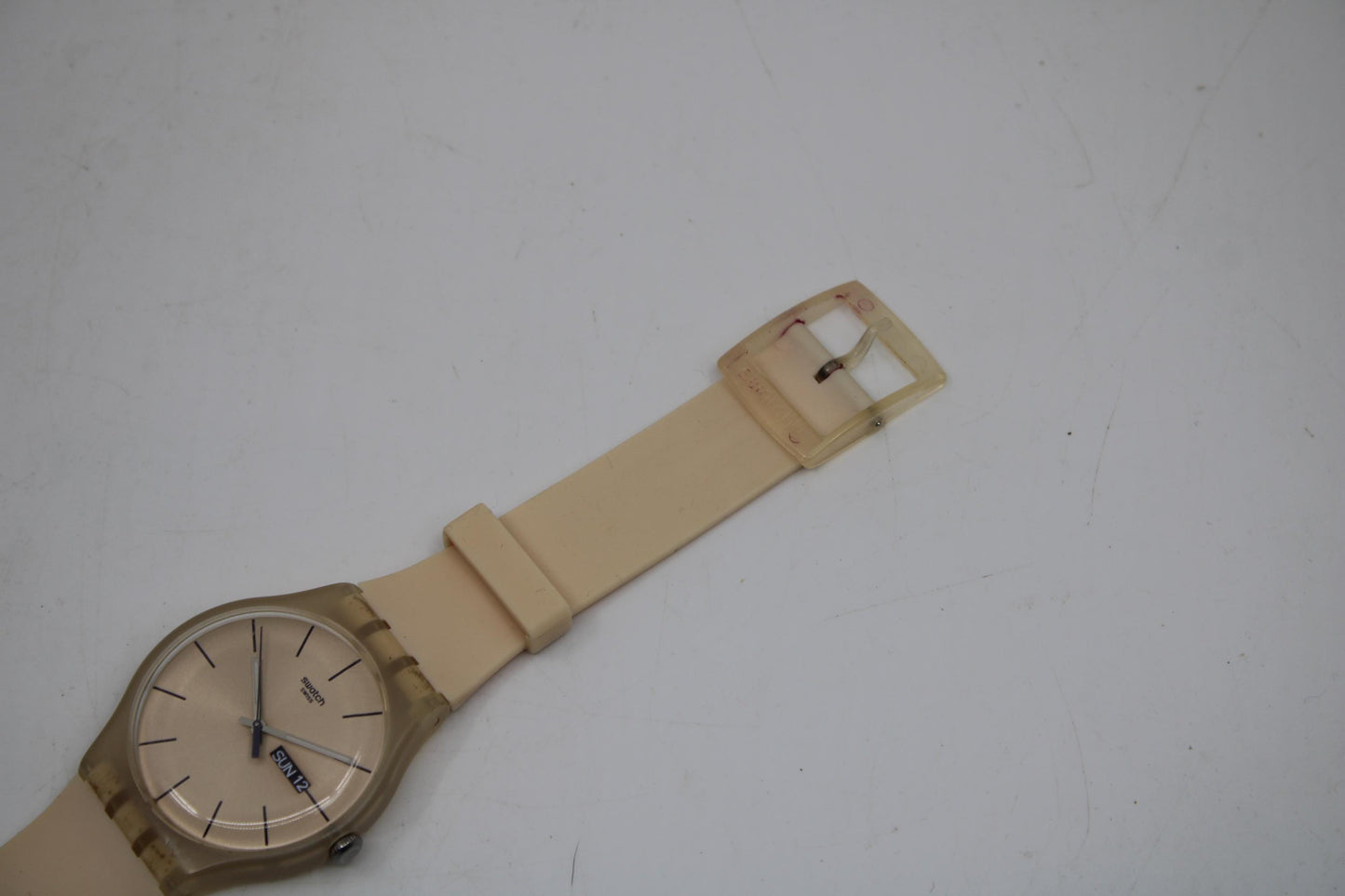 New Gents Swatch 'Rose Rebel' SUOT700, in used condition, working fine with the original strap