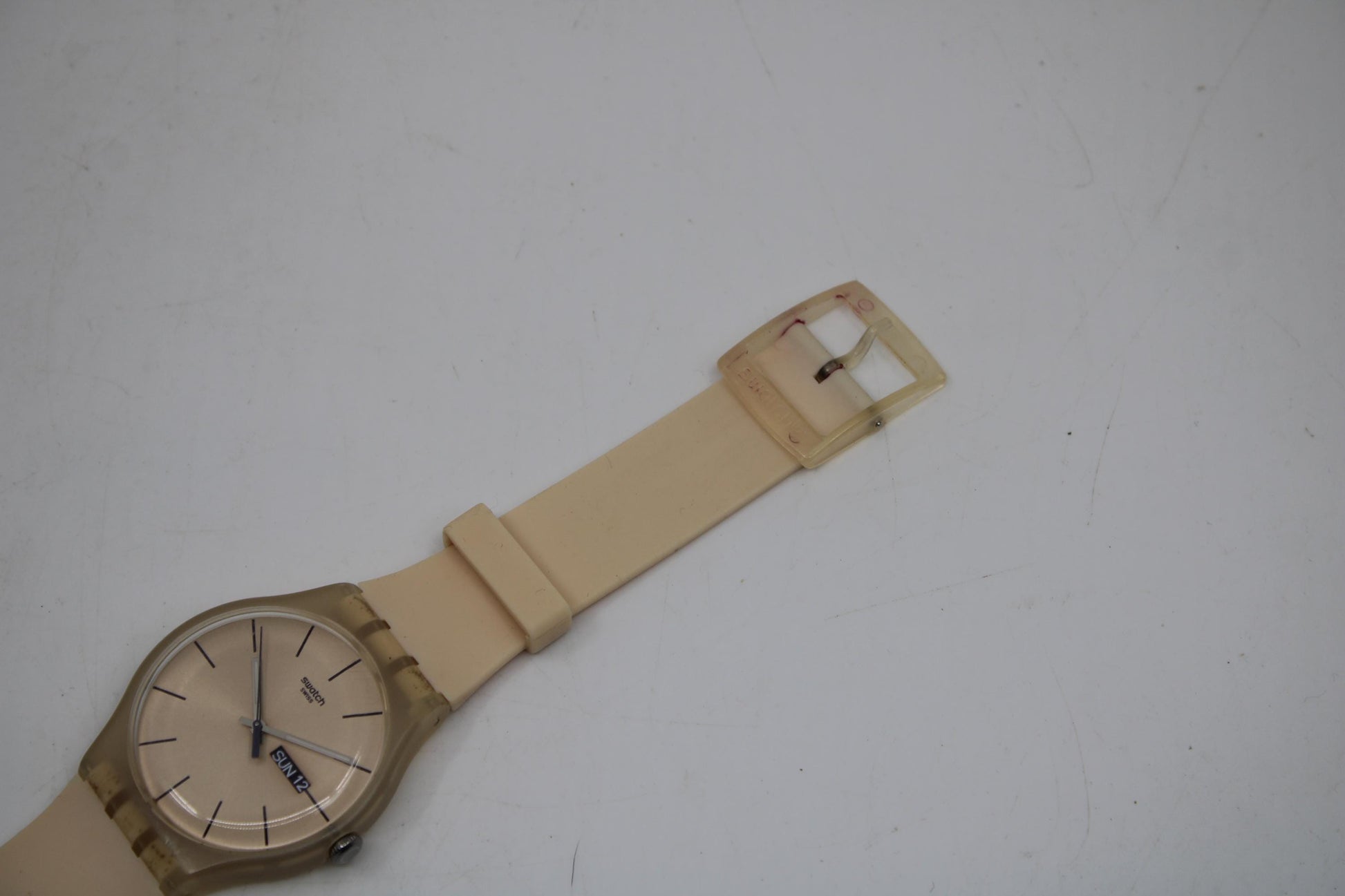 New Gents Swatch 'Rose Rebel' SUOT700, in used condition, working fine with the original strap