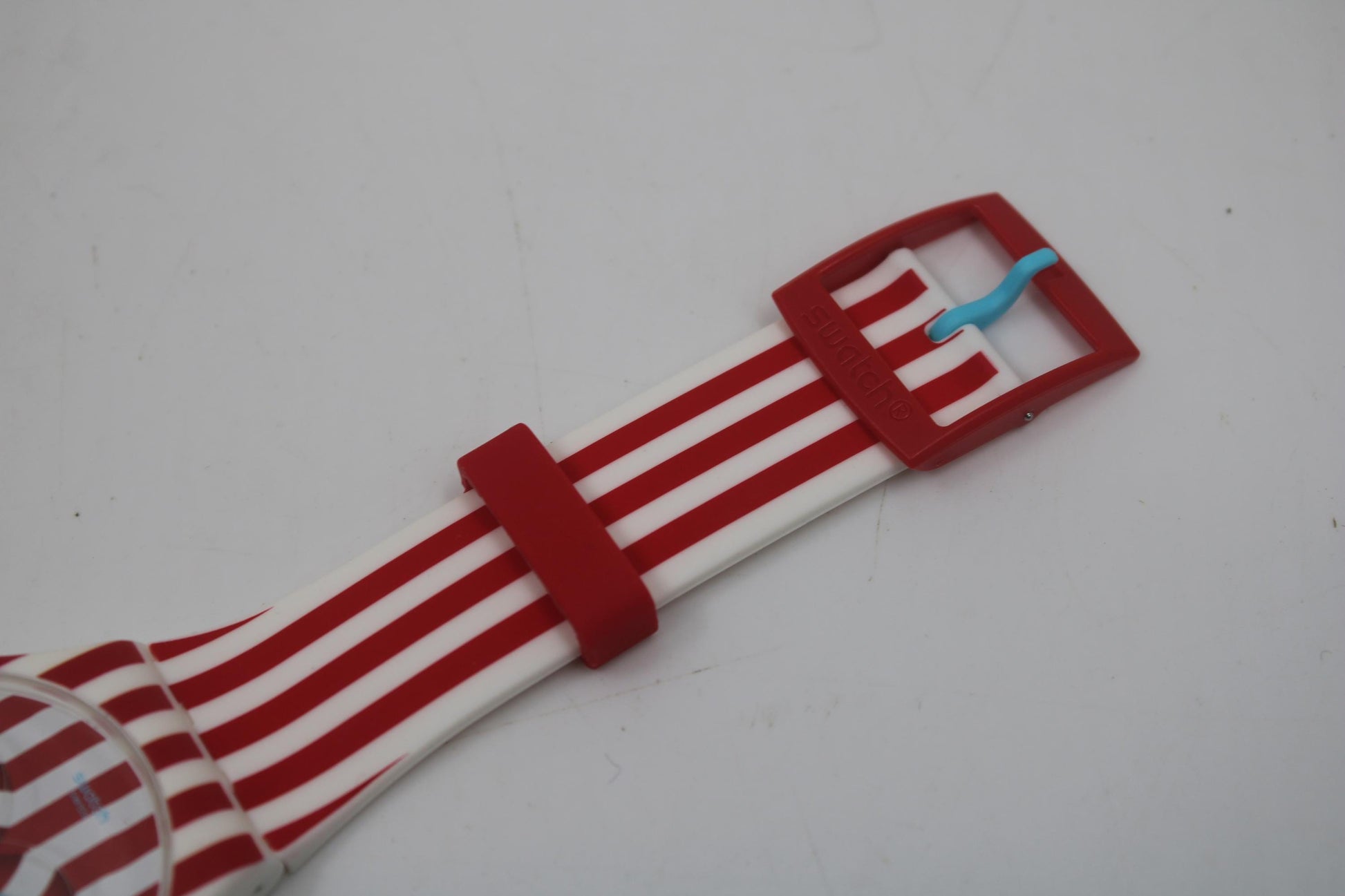 Vintage New Gents Swatch 'Sweet Kiss' SUOZ168, in MINT condition, working, with the original strap