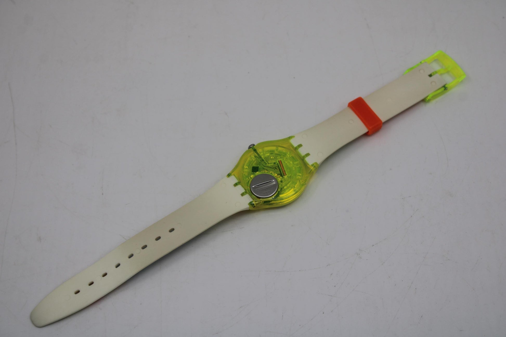 Vintage Gents Swatch 'Risk A Dare' GJ127, very nice, used condition, working, with original strap