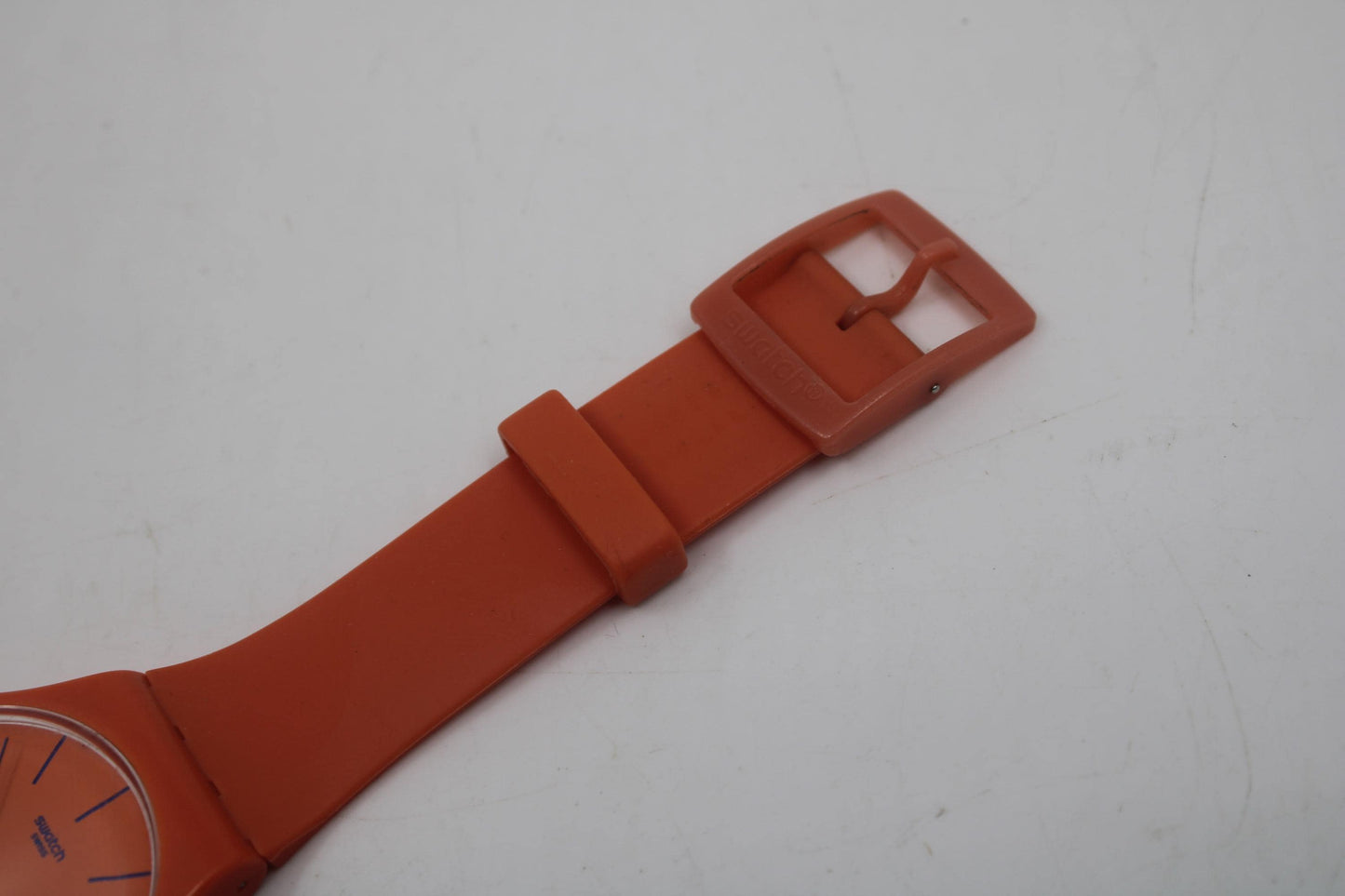New Gents Swatch 'Orangy Pink Rebel' SUOO701, VERY nice used condition, working