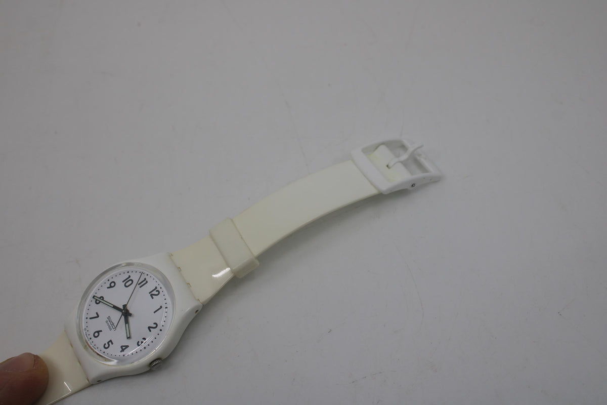 Gents 34mm Swatch, 'Just White', GW151, working