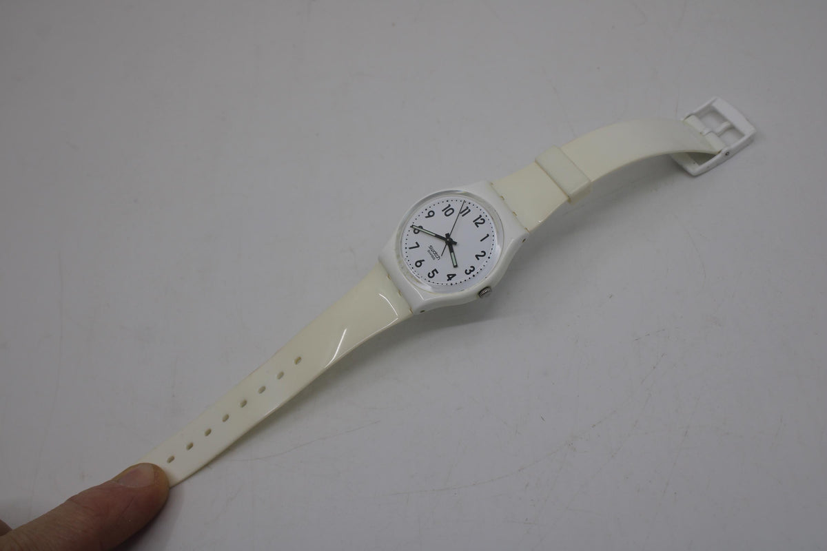 Gents 34mm Swatch, 'Just White', GW151, working