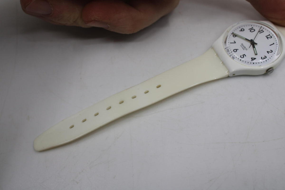Gents 34mm Swatch, 'Just White', GW151, working
