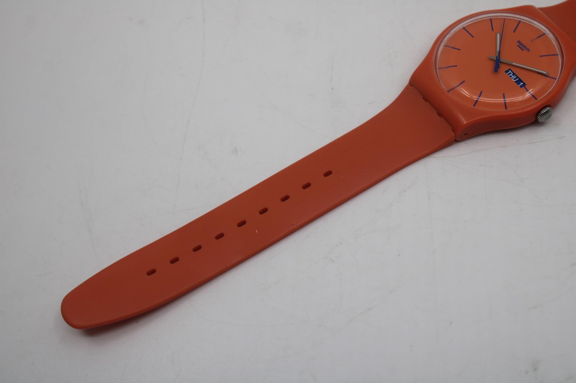 New Gents Swatch 'Orangy Pink Rebel' SUOO701, VERY nice used condition, working