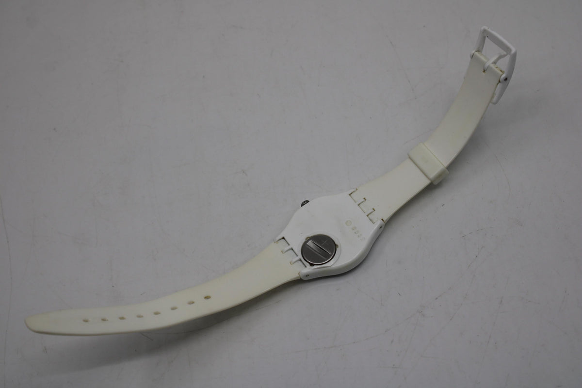 Gents 34mm Swatch, 'Just White', GW151, working