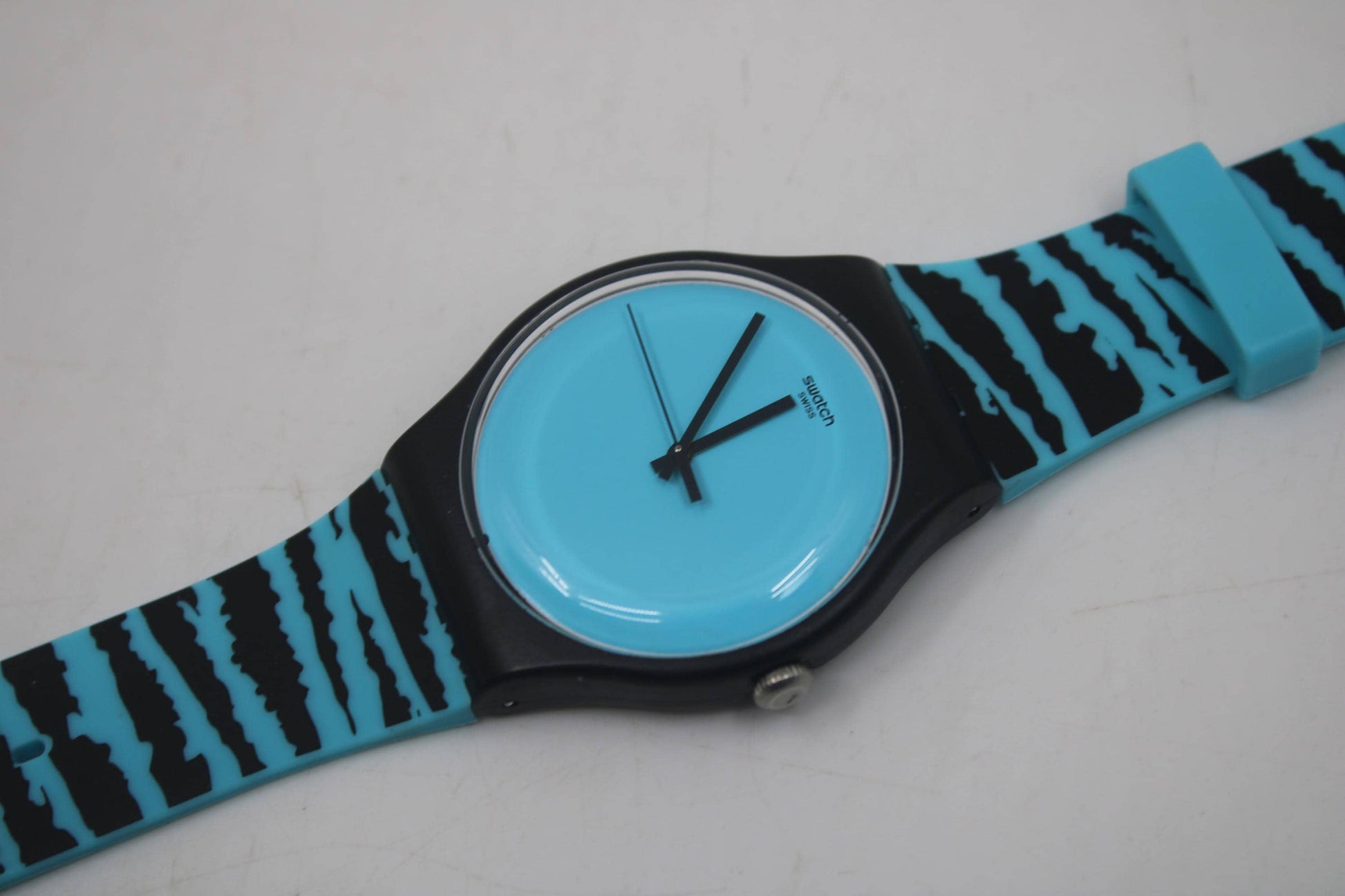 Vintage New Gents 41mm Swatch, Wonder Tube, SUOZ143, in MINT condition, working