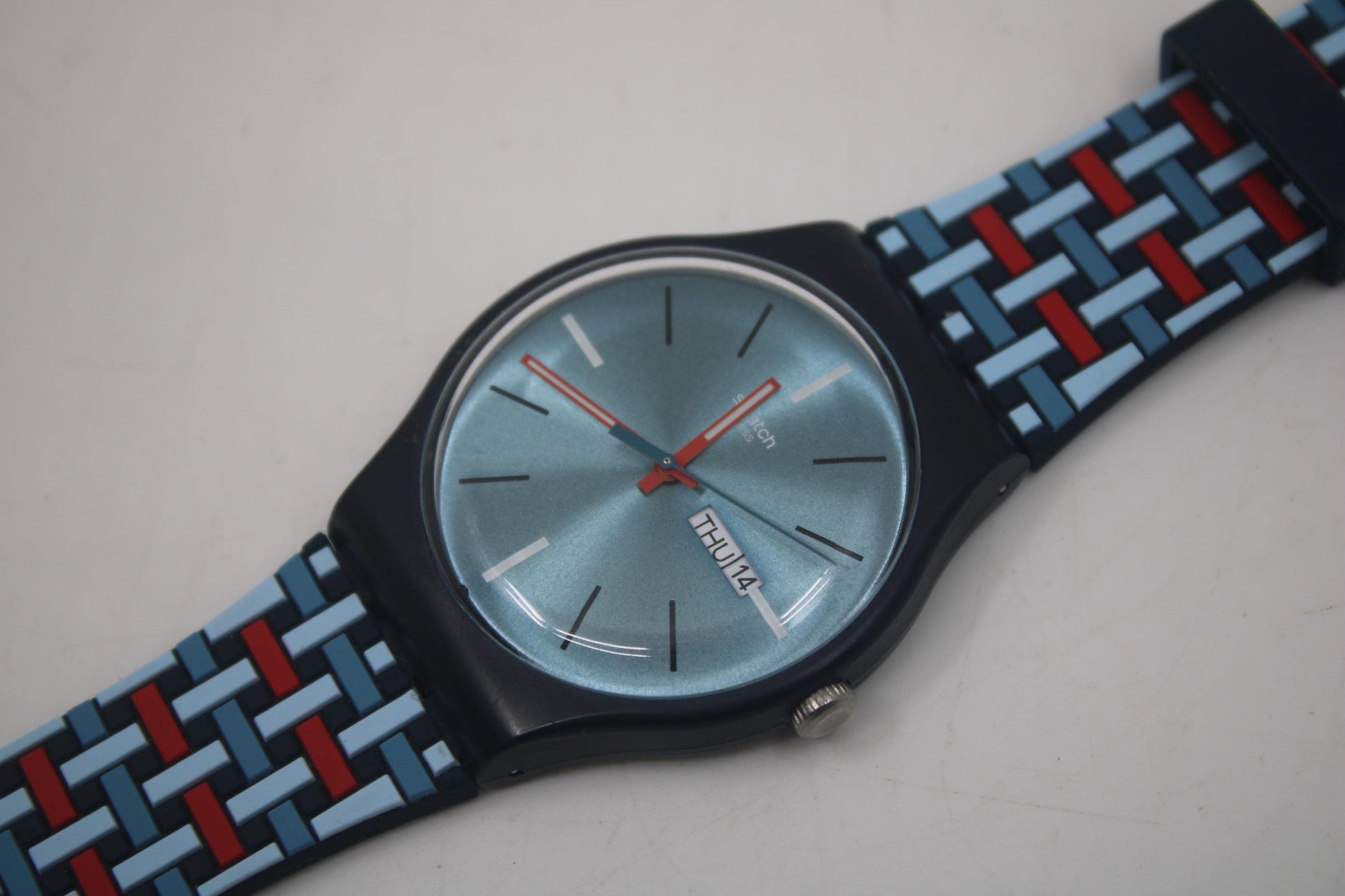 New Gents 41mm Swatch, Wovering, SUON710, in MINT condition, working
