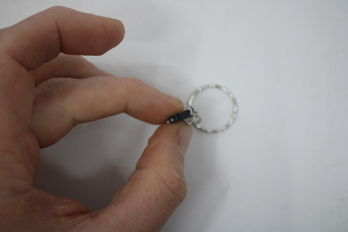 Unique 3D printed keyring adapter for 17mm Swatch watch, BLACK